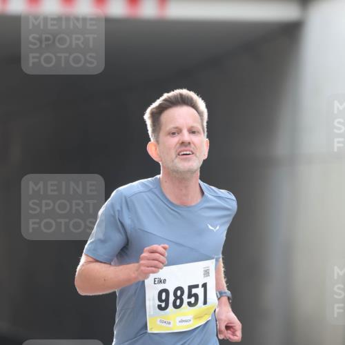05.10.2025 - 20. swb-Marathon Bremen Michael Strokosch http://msf.ph/oto/9209847 05.10.2025 10:30:49 Laufen 9851, 02438 meine-sportfotos.de