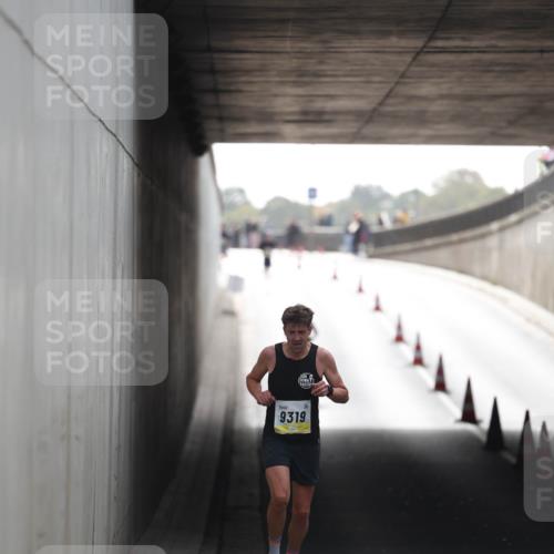 05.10.2025 - 20. swb-Marathon Bremen Michael Strokosch http://msf.ph/oto/9209850 05.10.2025 10:30:54 Laufen 9319 meine-sportfotos.de