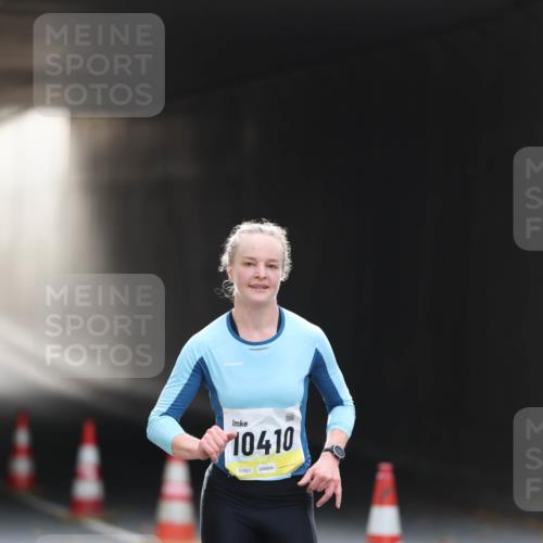 05.10.2025 - 20. swb-Marathon Bremen Michael Strokosch http://msf.ph/oto/9209874 05.10.2025 10:31:10 Laufen 10410, 01831 meine-sportfotos.de