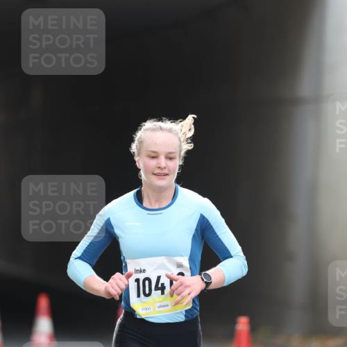05.10.2025 - 20. swb-Marathon Bremen Michael Strokosch http://msf.ph/oto/9209876 05.10.2025 10:31:11 Laufen 104, 01831 meine-sportfotos.de