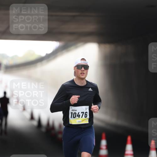 05.10.2025 - 20. swb-Marathon Bremen Michael Strokosch http://msf.ph/oto/9209889 05.10.2025 10:31:24 Laufen 10476 meine-sportfotos.de