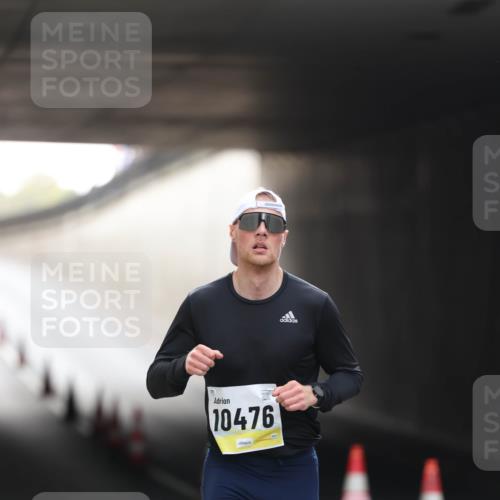 05.10.2025 - 20. swb-Marathon Bremen Michael Strokosch http://msf.ph/oto/9209891 05.10.2025 10:31:24 Laufen 10476 meine-sportfotos.de