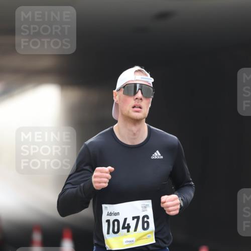 05.10.2025 - 20. swb-Marathon Bremen Michael Strokosch http://msf.ph/oto/9209894 05.10.2025 10:31:25 Laufen 10476 meine-sportfotos.de