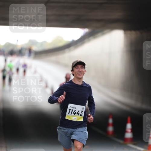 05.10.2025 - 20. swb-Marathon Bremen Michael Strokosch http://msf.ph/oto/9209900 05.10.2025 10:31:28 Laufen 0, 11443 meine-sportfotos.de