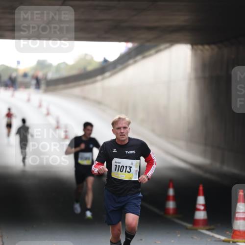 05.10.2025 - 20. swb-Marathon Bremen Michael Strokosch http://msf.ph/oto/9209980 05.10.2025 10:32:15 Laufen 11013 meine-sportfotos.de