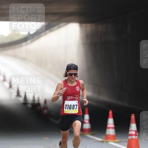 05.10.2025 - 20. swb-Marathon Bremen Michael Strokosch http://msf.ph/oto/9210024 05.10.2025 10:32:32 Laufen 11687 meine-sportfotos.de