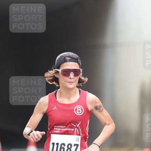 05.10.2025 - 20. swb-Marathon Bremen Michael Strokosch http://msf.ph/oto/9210032 05.10.2025 10:32:34 Laufen 11687 meine-sportfotos.de