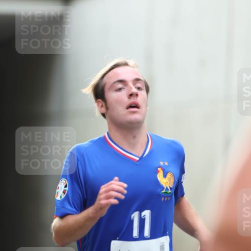 05.10.2025 - 20. swb-Marathon Bremen Michael Strokosch http://msf.ph/oto/9210051 05.10.2025 10:32:52 Laufen 11, 9527, 02656 meine-sportfotos.de