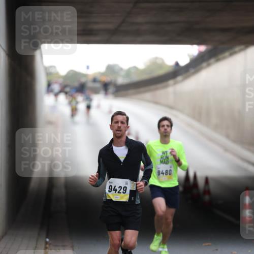 05.10.2025 - 20. swb-Marathon Bremen Michael Strokosch http://msf.ph/oto/9210065 05.10.2025 10:32:59 Laufen 9429, 9480 meine-sportfotos.de