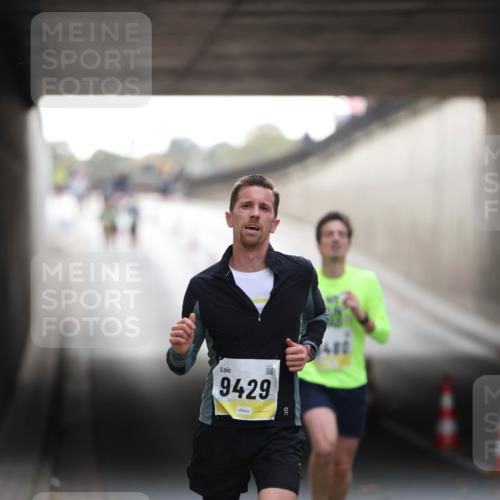 05.10.2025 - 20. swb-Marathon Bremen Michael Strokosch http://msf.ph/oto/9210072 05.10.2025 10:33:01 Laufen 9429, 480 meine-sportfotos.de