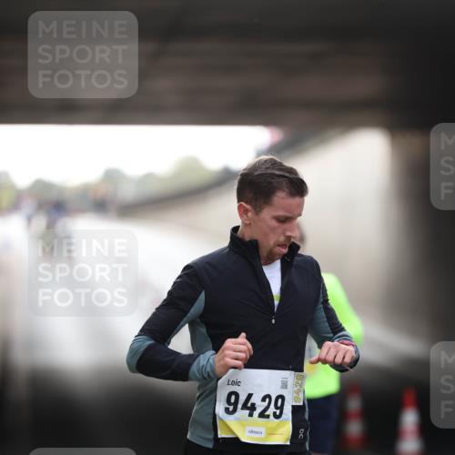 05.10.2025 - 20. swb-Marathon Bremen Michael Strokosch http://msf.ph/oto/9210076 05.10.2025 10:33:01 Laufen 9429 meine-sportfotos.de