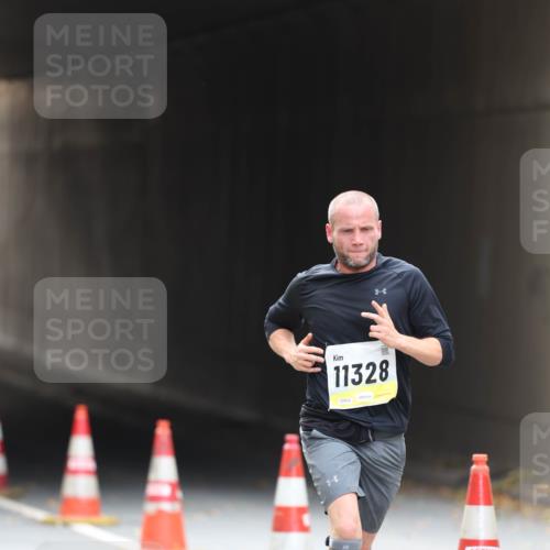 05.10.2025 - 20. swb-Marathon Bremen Michael Strokosch http://msf.ph/oto/9210205 05.10.2025 10:34:15 Laufen 11328, 02433 meine-sportfotos.de