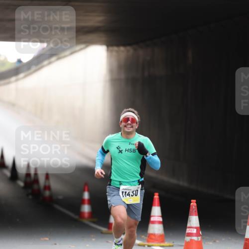 05.10.2025 - 20. swb-Marathon Bremen Michael Strokosch http://msf.ph/oto/9210209 05.10.2025 10:34:17 Laufen 11430 meine-sportfotos.de