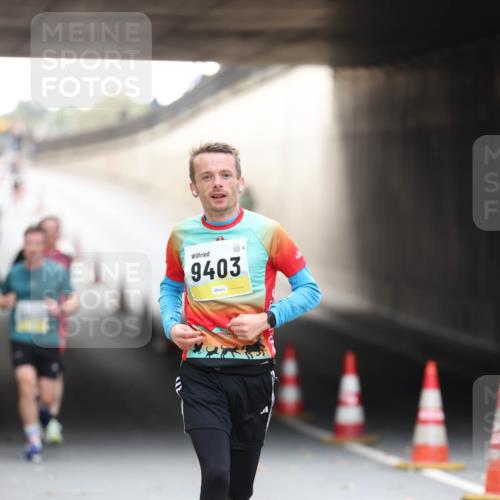 05.10.2025 - 20. swb-Marathon Bremen Michael Strokosch http://msf.ph/oto/9210312 05.10.2025 10:35:14 Laufen 9403 meine-sportfotos.de