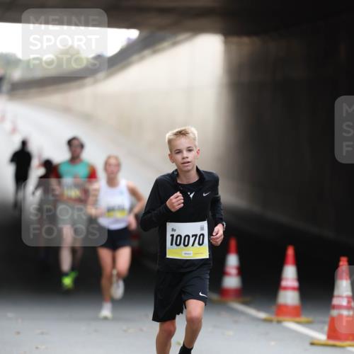 05.10.2025 - 20. swb-Marathon Bremen Michael Strokosch http://msf.ph/oto/9210429 05.10.2025 10:36:08 Laufen 10070 meine-sportfotos.de