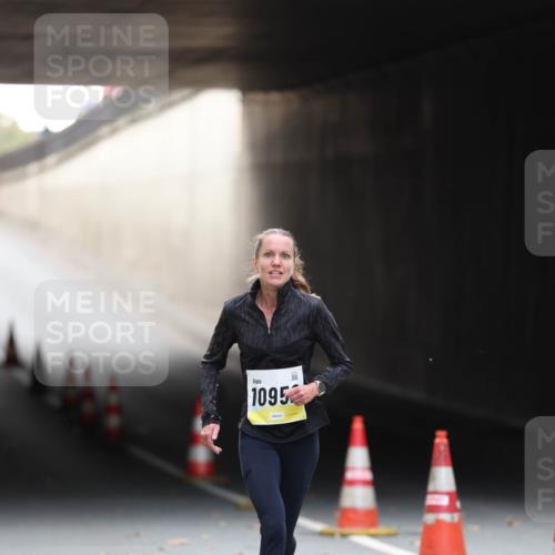 05.10.2025 - 20. swb-Marathon Bremen Michael Strokosch http://msf.ph/oto/9210464 05.10.2025 10:36:23 Laufen 1095 meine-sportfotos.de