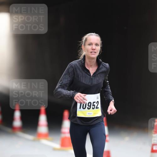 05.10.2025 - 20. swb-Marathon Bremen Michael Strokosch http://msf.ph/oto/9210470 05.10.2025 10:36:25 Laufen 10952 meine-sportfotos.de
