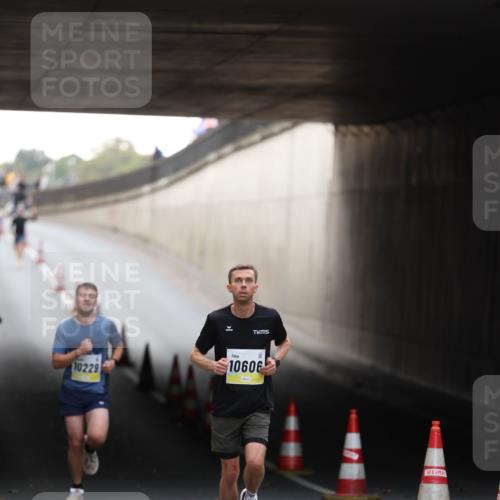 05.10.2025 - 20. swb-Marathon Bremen Michael Strokosch http://msf.ph/oto/9210473 05.10.2025 10:36:38 Laufen 10229, 10606 meine-sportfotos.de