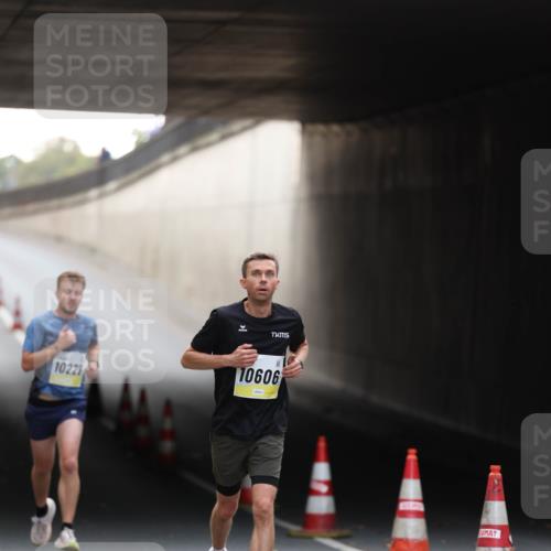 05.10.2025 - 20. swb-Marathon Bremen Michael Strokosch http://msf.ph/oto/9210476 05.10.2025 10:36:39 Laufen 10229, 10606 meine-sportfotos.de