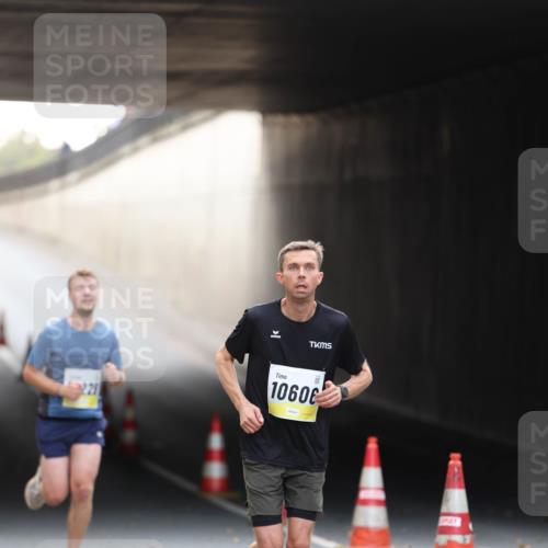 05.10.2025 - 20. swb-Marathon Bremen Michael Strokosch http://msf.ph/oto/9210480 05.10.2025 10:36:40 Laufen 1060 meine-sportfotos.de