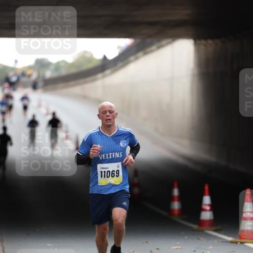 05.10.2025 - 20. swb-Marathon Bremen Michael Strokosch http://msf.ph/oto/9210495 05.10.2025 10:36:49 Laufen 11069 meine-sportfotos.de