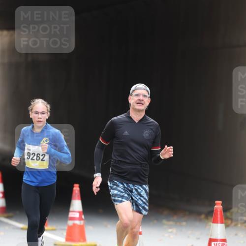 05.10.2025 - 20. swb-Marathon Bremen Michael Strokosch http://msf.ph/oto/9210524 05.10.2025 10:37:06 Laufen 9262 meine-sportfotos.de