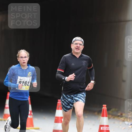 05.10.2025 - 20. swb-Marathon Bremen Michael Strokosch http://msf.ph/oto/9210526 05.10.2025 10:37:06 Laufen 9262 meine-sportfotos.de