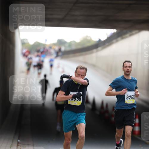 05.10.2025 - 20. swb-Marathon Bremen Michael Strokosch http://msf.ph/oto/9210561 05.10.2025 10:37:26 Laufen 9253 meine-sportfotos.de