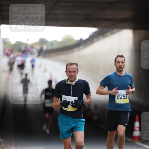 05.10.2025 - 20. swb-Marathon Bremen Michael Strokosch http://msf.ph/oto/9210563 05.10.2025 10:37:27 Laufen 9253 meine-sportfotos.de