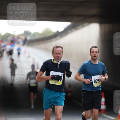 05.10.2025 - 20. swb-Marathon Bremen Michael Strokosch http://msf.ph/oto/9210564 05.10.2025 10:37:27 Laufen 925 meine-sportfotos.de