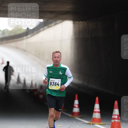05.10.2025 - 20. swb-Marathon Bremen Michael Strokosch http://msf.ph/oto/9210584 05.10.2025 10:37:41 Laufen 9364 meine-sportfotos.de