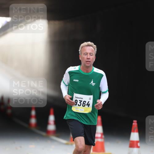05.10.2025 - 20. swb-Marathon Bremen Michael Strokosch http://msf.ph/oto/9210593 05.10.2025 10:37:42 Laufen 9364, 02657 meine-sportfotos.de