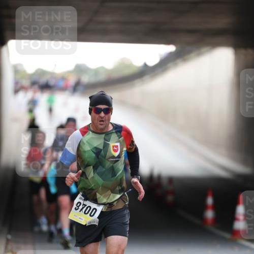 05.10.2025 - 20. swb-Marathon Bremen Michael Strokosch http://msf.ph/oto/9210614 05.10.2025 10:37:52 Laufen 9700, 02538, 1 meine-sportfotos.de