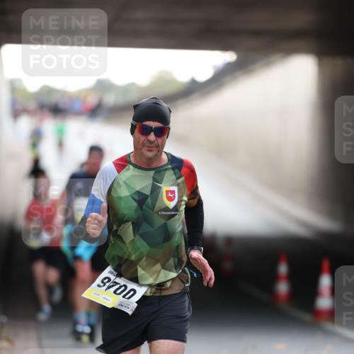 05.10.2025 - 20. swb-Marathon Bremen Michael Strokosch http://msf.ph/oto/9210617 05.10.2025 10:37:52 Laufen 1, 8700, 02538, 4900 meine-sportfotos.de