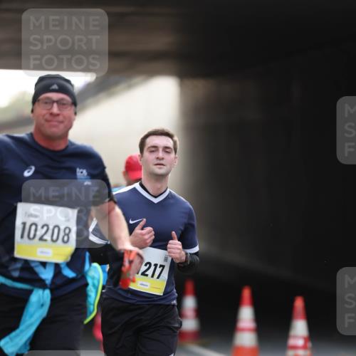 05.10.2025 - 20. swb-Marathon Bremen Michael Strokosch http://msf.ph/oto/9210627 05.10.2025 10:37:57 Laufen 10208, 217 meine-sportfotos.de