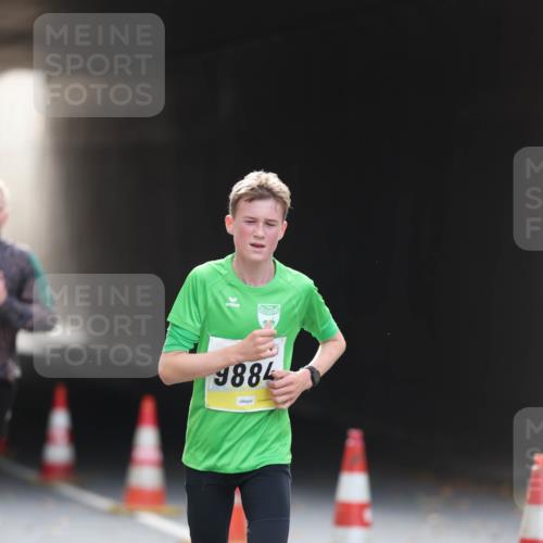 05.10.2025 - 20. swb-Marathon Bremen Michael Strokosch http://msf.ph/oto/9210645 05.10.2025 10:38:06 Laufen 9884 meine-sportfotos.de