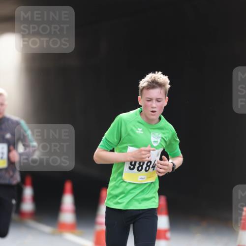 05.10.2025 - 20. swb-Marathon Bremen Michael Strokosch http://msf.ph/oto/9210646 05.10.2025 10:38:06 Laufen 9884 meine-sportfotos.de