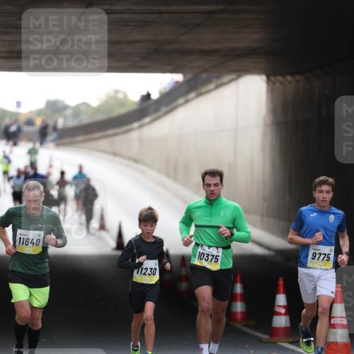 05.10.2025 - 20. swb-Marathon Bremen Michael Strokosch http://msf.ph/oto/9210661 05.10.2025 10:38:15 Laufen 11640, 1230, 10375, 9775 meine-sportfotos.de