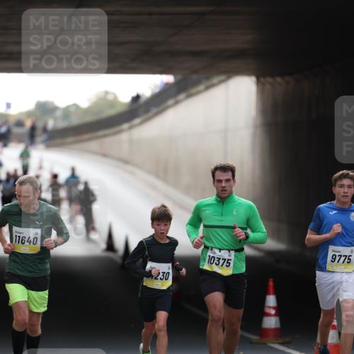 05.10.2025 - 20. swb-Marathon Bremen Michael Strokosch http://msf.ph/oto/9210664 05.10.2025 10:38:16 Laufen 11640, 230, 10375, 9775 meine-sportfotos.de