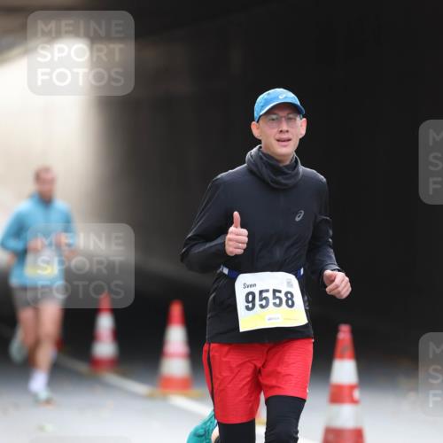 05.10.2025 - 20. swb-Marathon Bremen Michael Strokosch http://msf.ph/oto/9210688 05.10.2025 10:38:30 Laufen 9558 meine-sportfotos.de