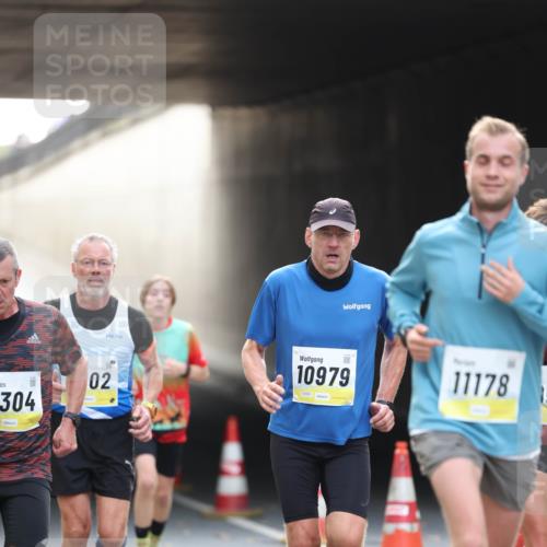 05.10.2025 - 20. swb-Marathon Bremen Michael Strokosch http://msf.ph/oto/9210695 05.10.2025 10:38:34 Laufen 304, 70, 02, 10979, 11178 meine-sportfotos.de
