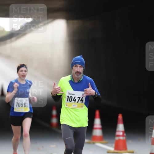 05.10.2025 - 20. swb-Marathon Bremen Michael Strokosch http://msf.ph/oto/9210714 05.10.2025 10:38:41 Laufen 10961, 10474 meine-sportfotos.de