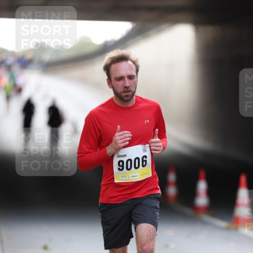 05.10.2025 - 20. swb-Marathon Bremen Michael Strokosch http://msf.ph/oto/9210739 05.10.2025 10:38:54 Laufen 9006, 02372 meine-sportfotos.de