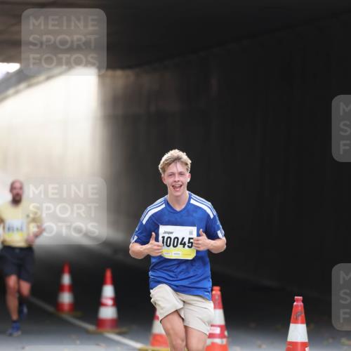 05.10.2025 - 20. swb-Marathon Bremen Michael Strokosch http://msf.ph/oto/9210745 05.10.2025 10:39:04 Laufen 10045 meine-sportfotos.de