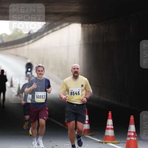 05.10.2025 - 20. swb-Marathon Bremen Michael Strokosch http://msf.ph/oto/9210754 05.10.2025 10:39:06 Laufen 10, 10652, 9545 meine-sportfotos.de