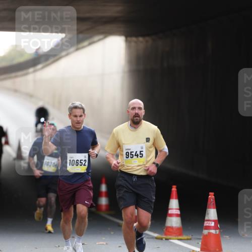 05.10.2025 - 20. swb-Marathon Bremen Michael Strokosch http://msf.ph/oto/9210757 05.10.2025 10:39:07 Laufen 10304, 10652, 9545 meine-sportfotos.de