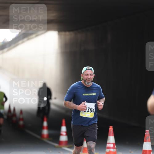 05.10.2025 - 20. swb-Marathon Bremen Michael Strokosch http://msf.ph/oto/9210768 05.10.2025 10:39:11 Laufen 304 meine-sportfotos.de