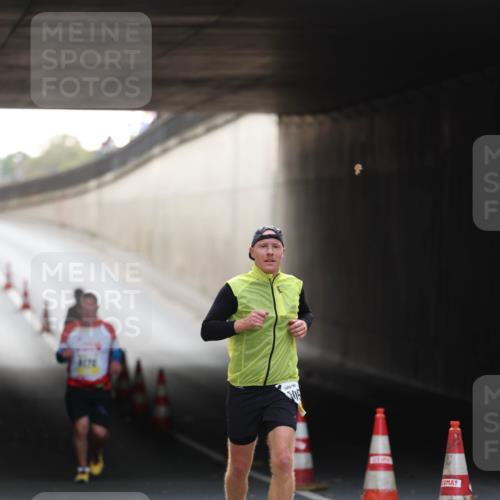 05.10.2025 - 20. swb-Marathon Bremen Michael Strokosch http://msf.ph/oto/9210775 05.10.2025 10:39:16 Laufen  meine-sportfotos.de