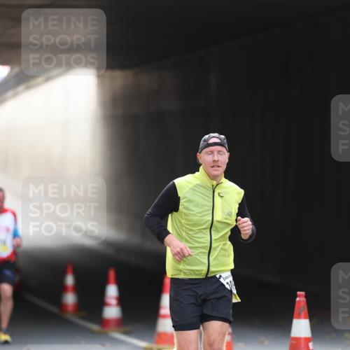 05.10.2025 - 20. swb-Marathon Bremen Michael Strokosch http://msf.ph/oto/9210780 05.10.2025 10:39:17 Laufen  meine-sportfotos.de