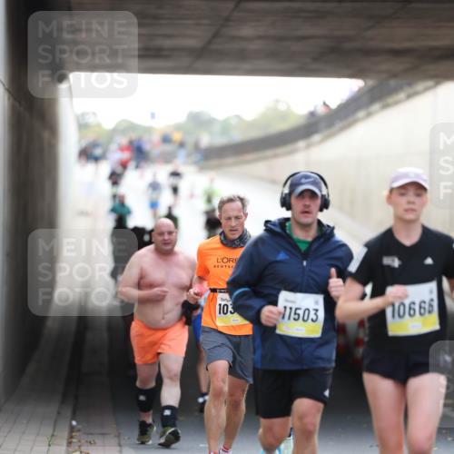 05.10.2025 - 20. swb-Marathon Bremen Michael Strokosch http://msf.ph/oto/9210823 05.10.2025 10:39:36 Laufen 103, 11503, 10666 meine-sportfotos.de